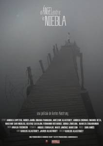 El ngel entre la niebla (2012)